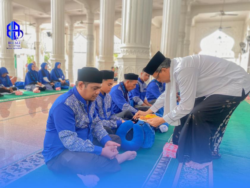 Bir Ali Kembali Ukir Sejarah, Kloter 56 Resmi Dilepas Menuju Tanah Suci dari Masjid Al-Hikmah 